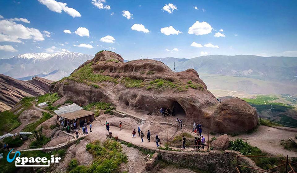 قلعه الموت - قزوین - یک کیلومتری روستای گازرخان